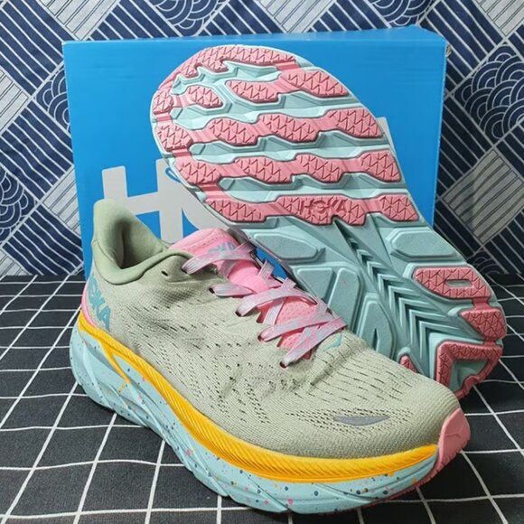 Hoka Clifton 8 - Picture 1 of 5